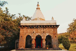 One Day Stay Resort near Pune - Comfortable Accommodation