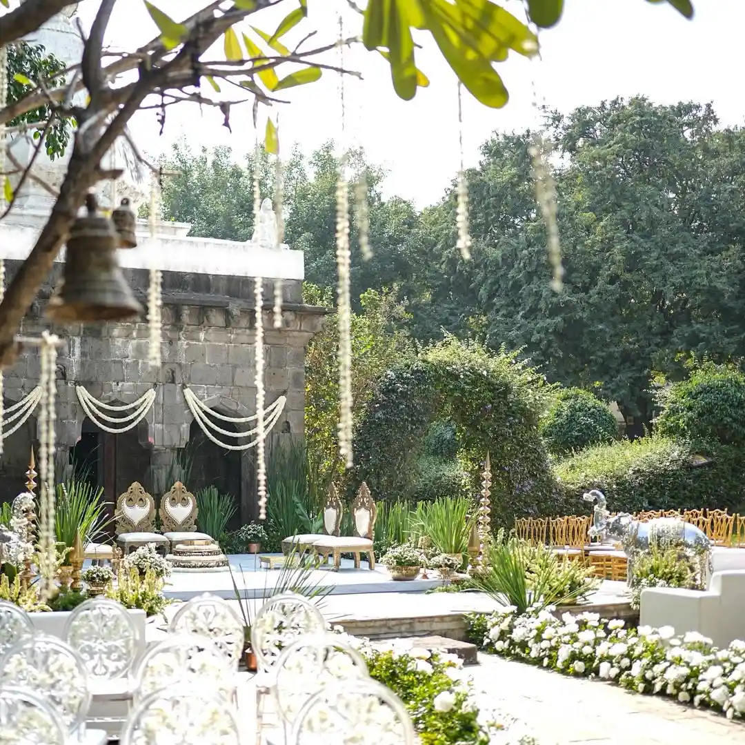 Fort wedding setup in a courtyard at Fort JadhavGadh near Pune