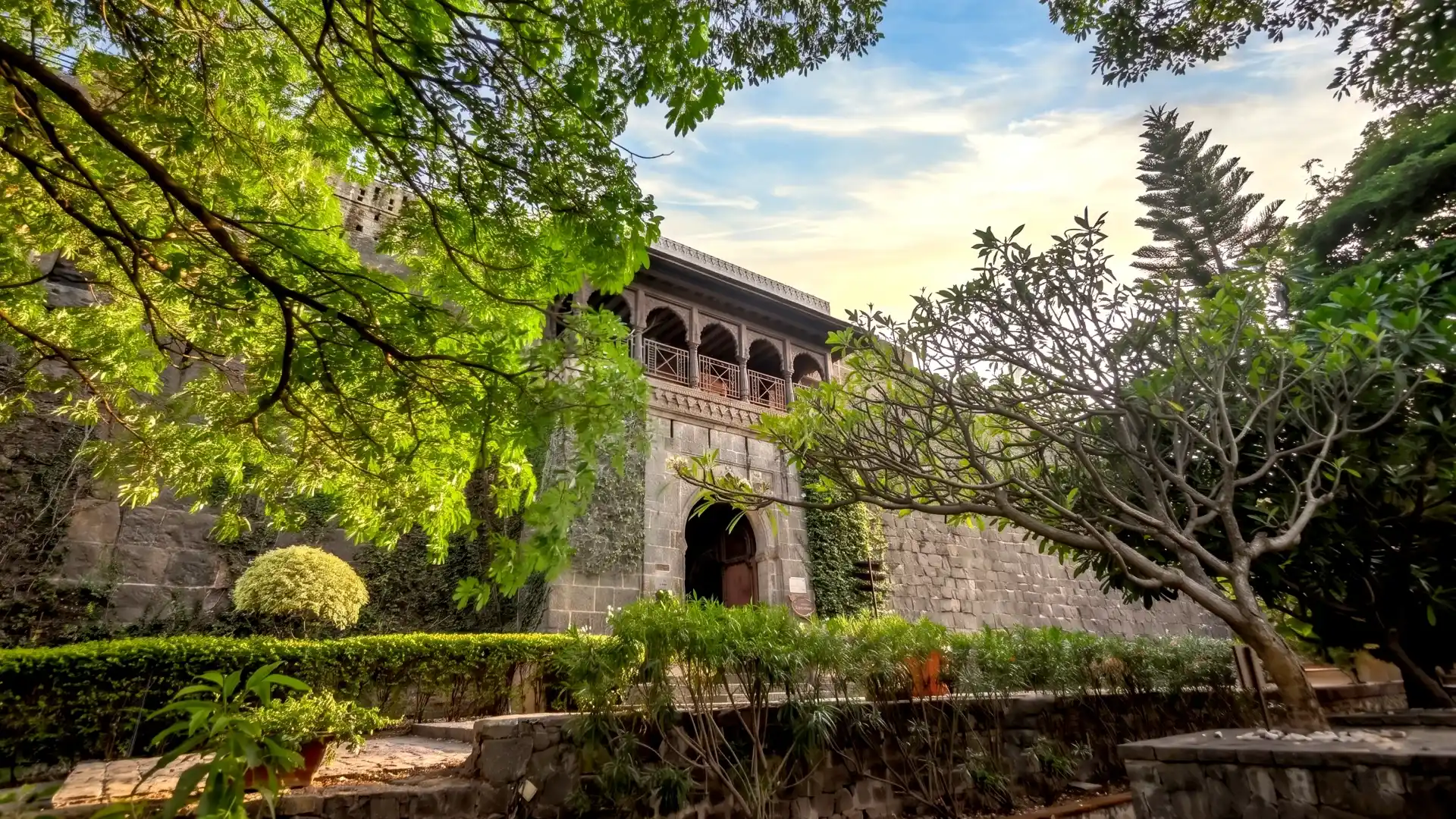 Resort in Pune for Monsoon Getaways - Fort JadhavGADH