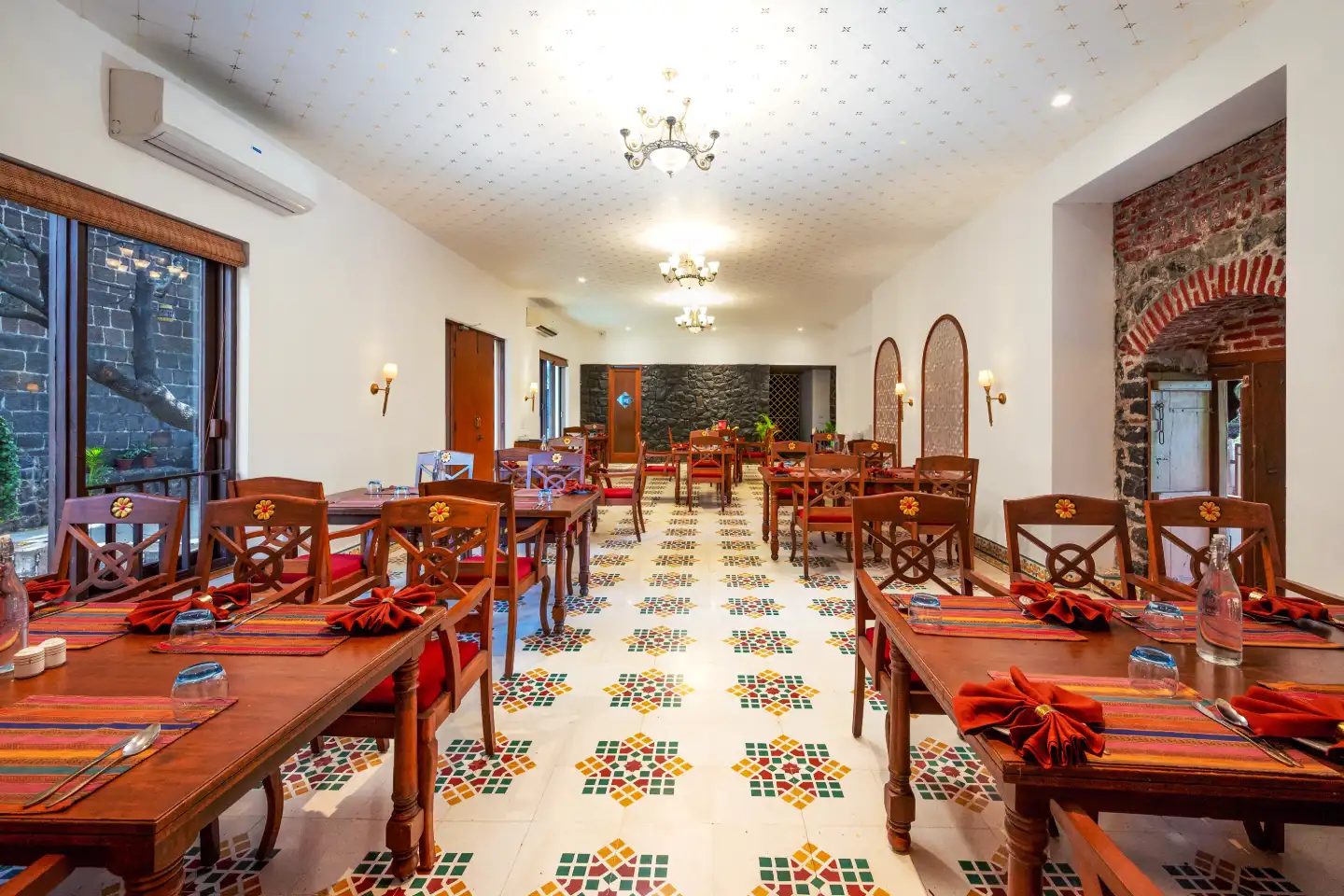 Fine Dine Restaurants near Pune at Chhajja