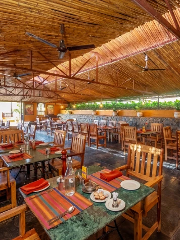 Payatha Maharashtrian fine dining in Pune at Fort JadhavGADH