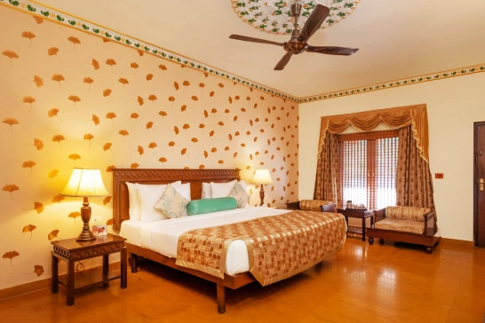 Royal Living: Suites near Pune at Fort JadhavGADH