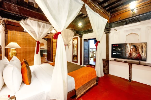 Gateway near Pune Heritage Resort - Maharaja Suite