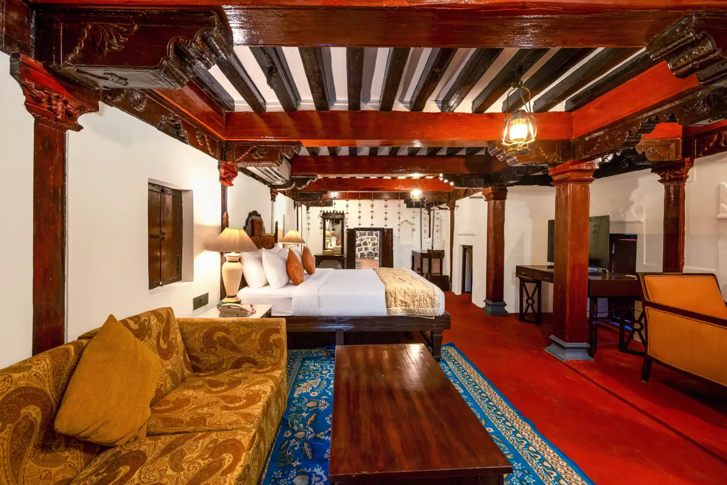 Explore Suites & Cottages: Fort JadhavGADH Resort, Pune